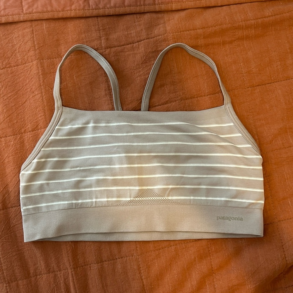 Patagonia Sports Bra, softie for hiking, yoga, medium